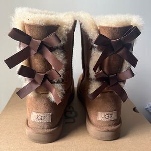 W Bailey Bow II Ugg Boots